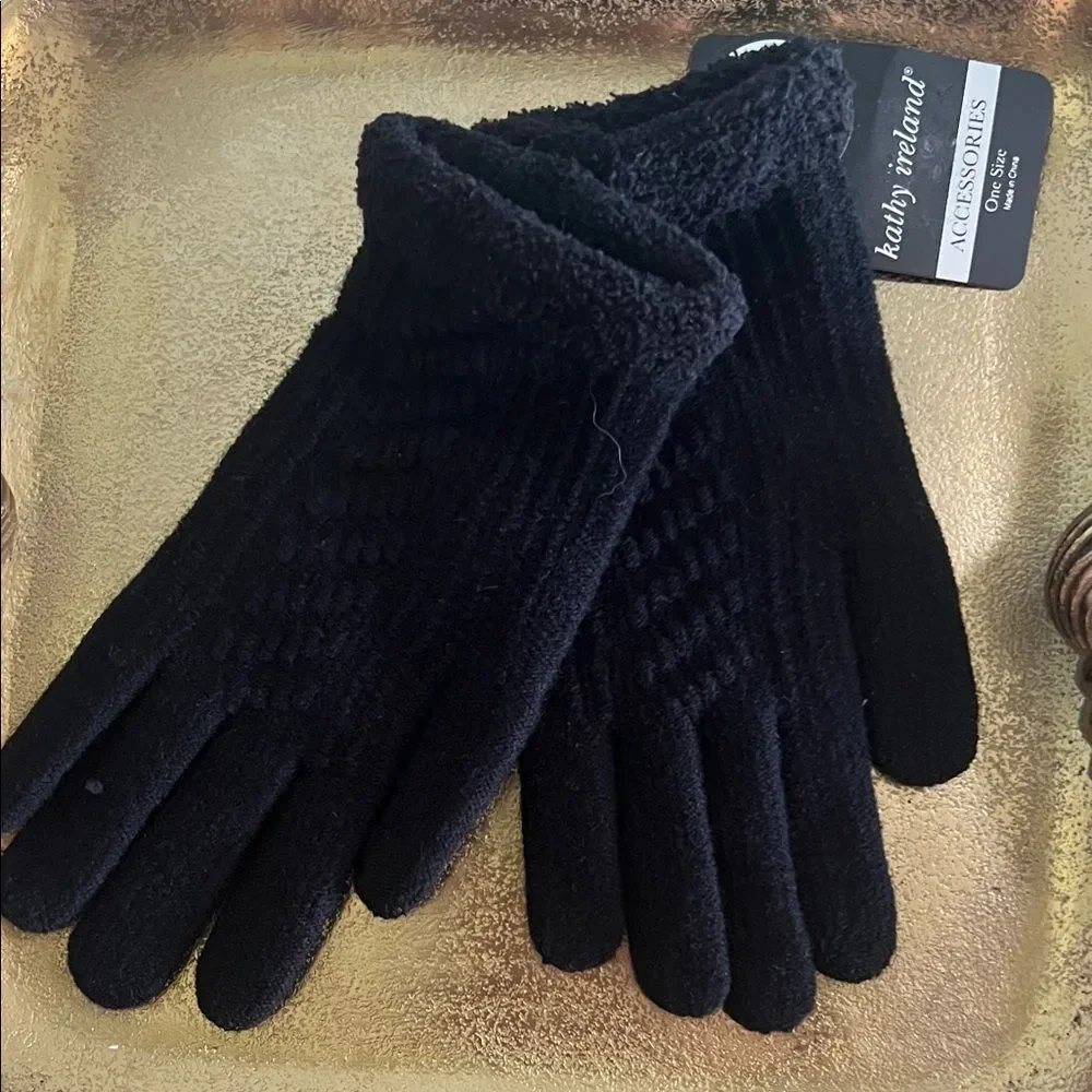 #1268**Kathy Ireland Black Textured Gloves